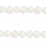 BQ Freshwater pearls nugget round 5-6mm Natural White