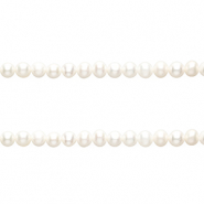 TQ Freshwater pearls round 5 mm Natural White
