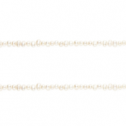 TQ Freshwater pearls nugget oval Natural White