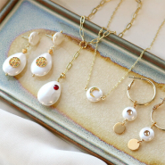 Inspirational Sets Create must-have earrings and necklaces with the pearl shine shell 