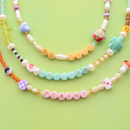 NEW Wow! Popular acrylic letter beads