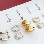 Inspirational Sets Discover our new collection of stainless steel earrings