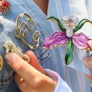 NEW New rhinestone brooch collection