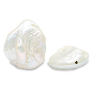 BQ Freshwater pearls irregular round Natural White