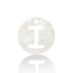 Shell pendants specials letter I White (natural colour)