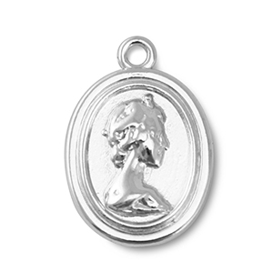 Metal charms oval with Queen Elisabeth Silver