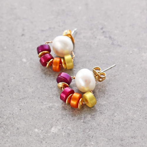 Make this jewellery with the latest collection of Polaris Elements disc beads: