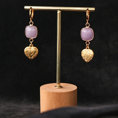 This jewellery can be made with natural stone connectors: 