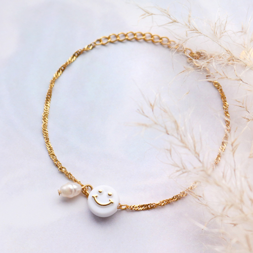 Get inspired and make wonderful jewellery with freshwater pearls 