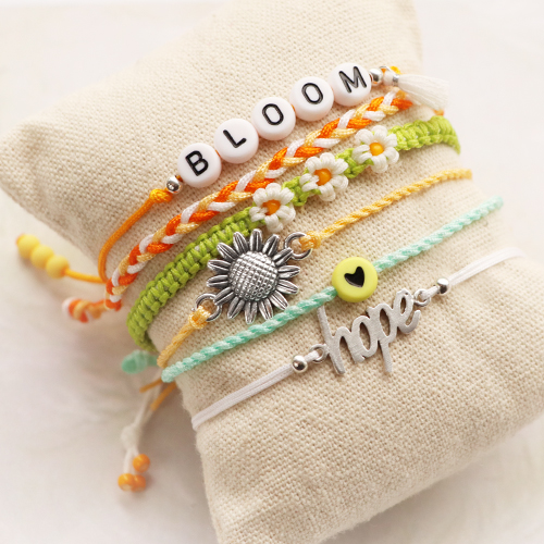 Get inspired and create trendy summer bracelets of macram&eacute; bead cord 