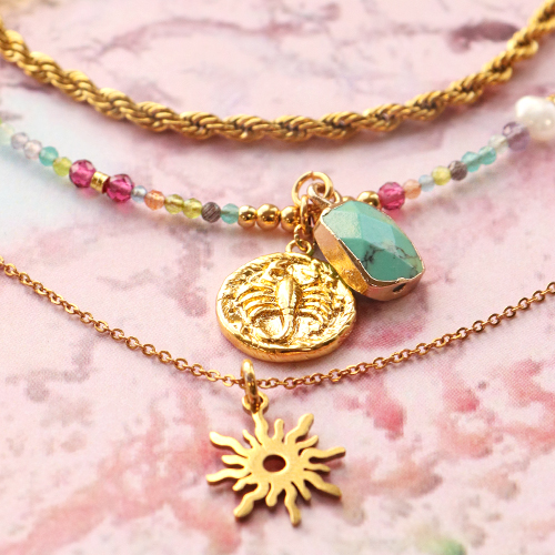 Make stylish necklaces with the Cat&rsquo;s Eye faceted beads and charms 