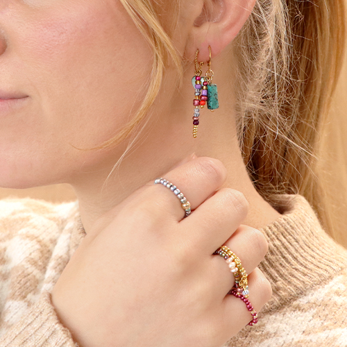 Combine glass seed beads metallic for a beautiful outcome