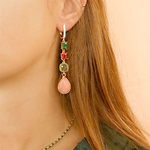 Incorporate crystal glass charms into beautiful jewellery sets