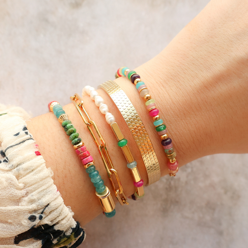 How to design a bracelet collection with natural stone beads