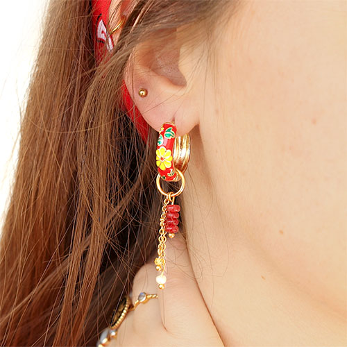 Inspiration time with brass TQ metal creoles with flowers