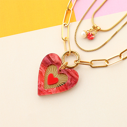 Create unique jewellery with our new Plexx heart-shaped charms