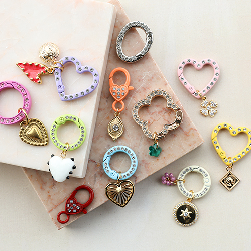 Get inspired with coloured keychain findings