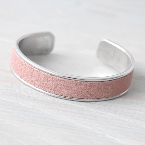 You can personalize these trendy bracelets by choosing which 5 or 10mm flat leather or cord you use!