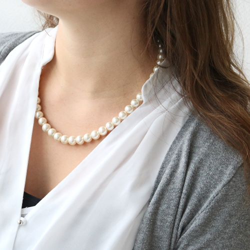 For sophisticated jewellery with a fashionable look you use our top quality glass pearls