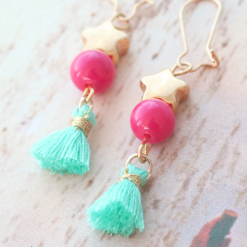 Create the best jewellery with a sunny look with our Ibiza Style mini tassels