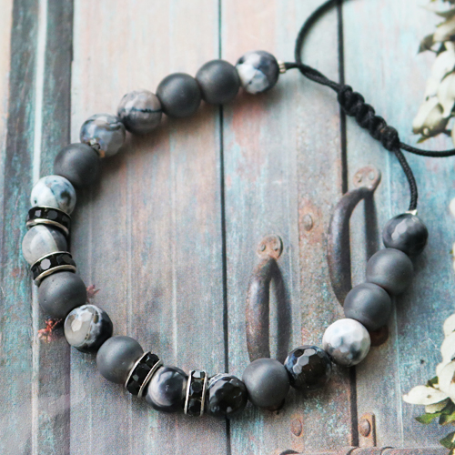 Men&rsquo;s jewellery with skull beads, hematite beads and natural stone beads