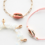 This is how you make summer jewellery with shell beads: