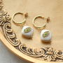 Get started and make trendy jewellery with the pearl shine shell items in combination with the zirconia brass elements