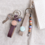 Endless variations with Cuoio keychains