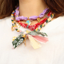 This is how you make jewellery with bandanas