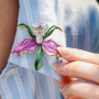Inspiration with eye-catching sealife brooches