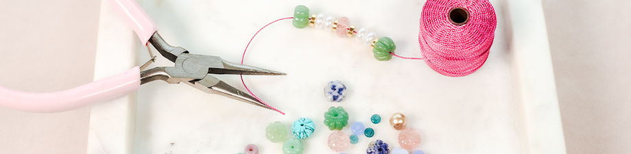 Just arrived: natural stone beads flower