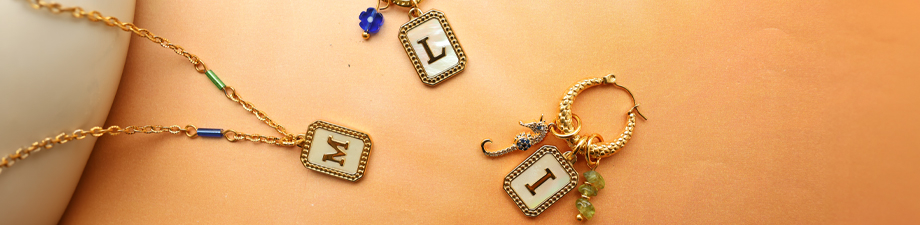 New! Stainless steel shell charms with letters