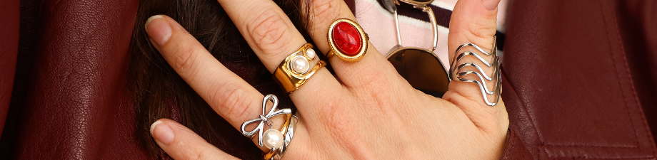 New series of stainless steel rings with stones