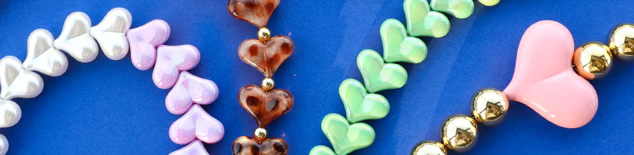 New collection of acrylic heart-shaped beads